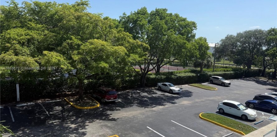 Condominio en Plantation, Florida, 2 dormitorios № 1814802