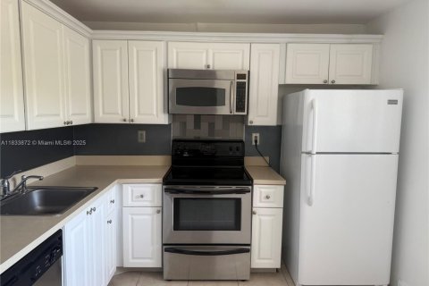 Condo in Plantation, Florida, 2 bedrooms  № 1814802 - photo 21