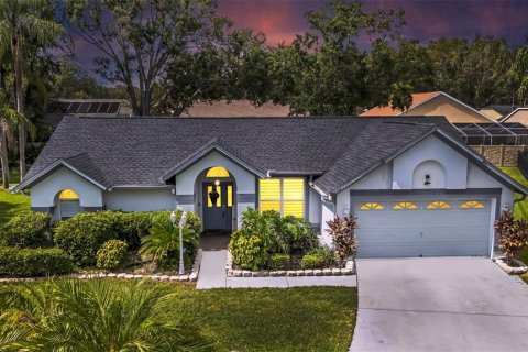 Casa en venta en Tampa, Florida, 3 dormitorios, 171.59 m2 № 1879110 - foto 1