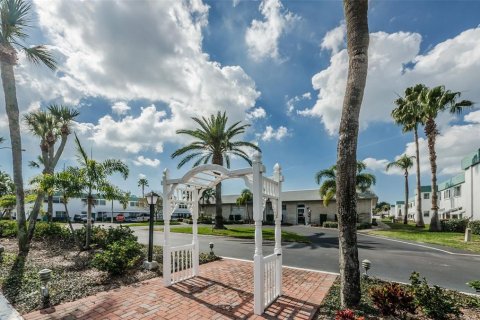 Condominio en venta en Saint Petersburg, Florida, 2 dormitorios, 93.83 m2 № 2144565 - foto 29