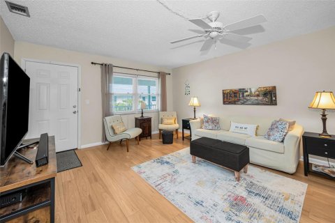 Condominio en venta en Saint Petersburg, Florida, 2 dormitorios, 93.83 m2 № 2144565 - foto 5