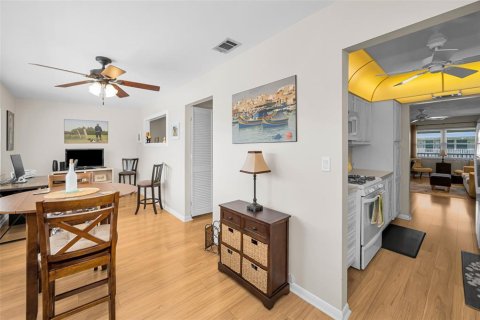 Condominio en venta en Saint Petersburg, Florida, 2 dormitorios, 93.83 m2 № 2144565 - foto 14