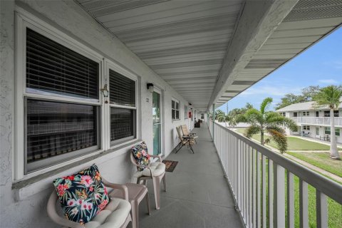 Condominio en venta en Saint Petersburg, Florida, 2 dormitorios, 93.83 m2 № 2144565 - foto 3