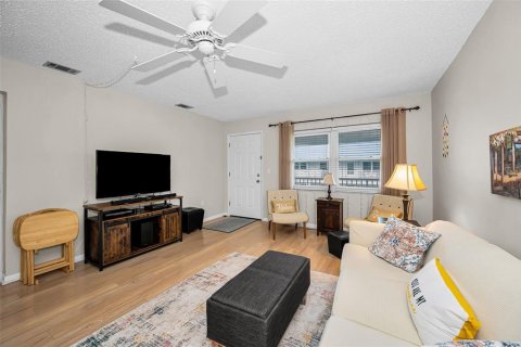 Condominio en venta en Saint Petersburg, Florida, 2 dormitorios, 93.83 m2 № 2144565 - foto 4