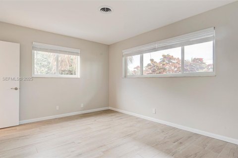 Casa en alquiler en Fort Lauderdale, Florida, 2 dormitorios, 113.34 m2 № 1986510 - foto 12