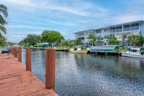 Casa en alquiler en Fort Lauderdale, Florida, 2 dormitorios, 113.34 m2 № 1986510 - foto 3
