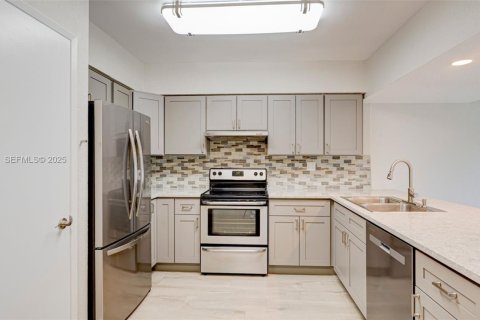 Casa en alquiler en Fort Lauderdale, Florida, 2 dormitorios, 113.34 m2 № 1986510 - foto 6