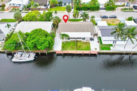 Casa en alquiler en Fort Lauderdale, Florida, 2 dormitorios, 113.34 m2 № 1986510 - foto 21