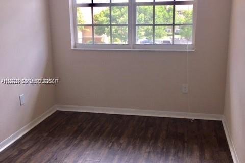 Copropriété à louer à Pembroke Pines, Floride: 2 chambres, 104.98 m2 № 1988746 - photo 4