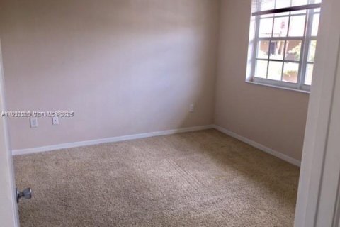 Copropriété à louer à Pembroke Pines, Floride: 2 chambres, 104.98 m2 № 1988746 - photo 5