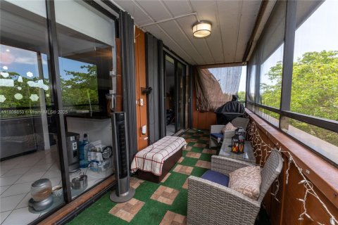 Купить кондоминиум в Майами, Флорида 2 спальни, 113.53м2, № 2054865 - фото 29