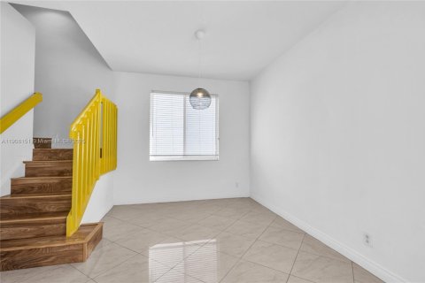 House in Weston, Florida 3 bedrooms, 168.62 sq.m. № 1965418 - photo 21