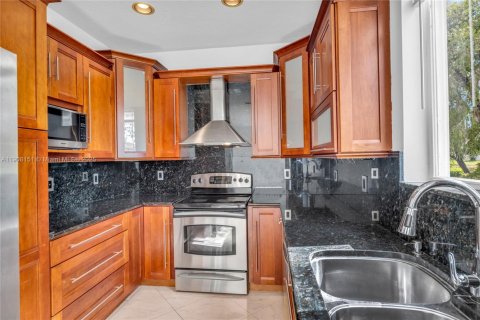 House in Weston, Florida 3 bedrooms, 168.62 sq.m. № 1965418 - photo 19