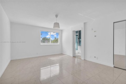House in Weston, Florida 3 bedrooms, 168.62 sq.m. № 1965418 - photo 28