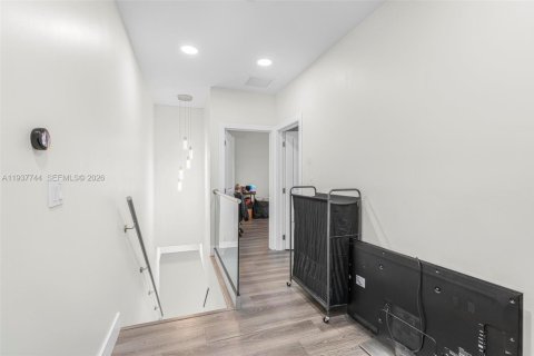 Снять в аренду виллу или дом в Майами, Флорида 4 спальни, 389.73м2, № 1997202 - фото 11