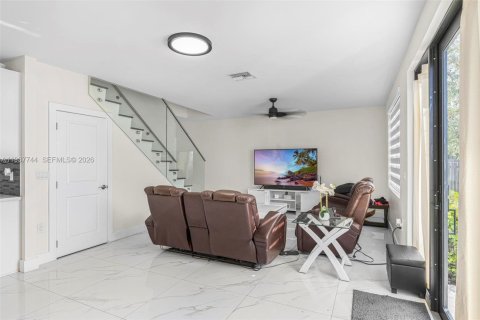 Снять в аренду виллу или дом в Майами, Флорида 4 спальни, 389.73м2, № 1997202 - фото 4