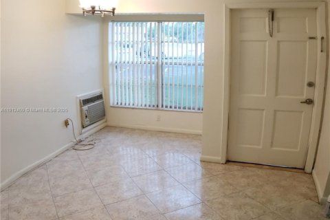 Appartement à louer à Lauderdale Lakes, Floride: 1 chambre, 50.17 m2 № 1966847 - photo 7