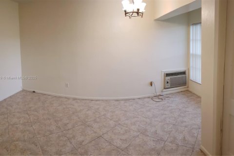 Appartement à louer à Lauderdale Lakes, Floride: 1 chambre, 50.17 m2 № 1966847 - photo 6
