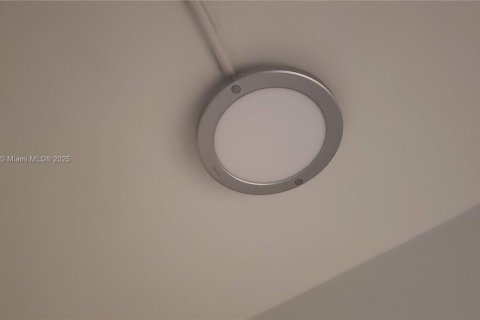 Appartement à louer à Lauderdale Lakes, Floride: 1 chambre, 50.17 m2 № 1966847 - photo 4