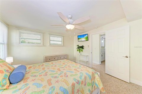 Villa ou maison à vendre à Holmes Beach, Floride: 3 chambres, 104.79 m2 № 2418835 - photo 19