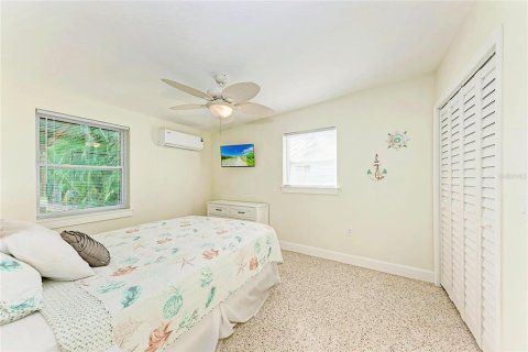 Villa ou maison à vendre à Holmes Beach, Floride: 3 chambres, 104.79 m2 № 2418835 - photo 23