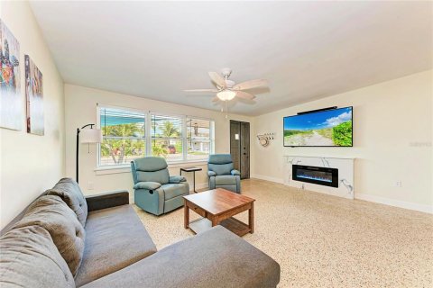 Villa ou maison à vendre à Holmes Beach, Floride: 3 chambres, 104.79 m2 № 2418835 - photo 7