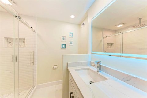 Villa ou maison à vendre à Holmes Beach, Floride: 3 chambres, 104.79 m2 № 2418835 - photo 20