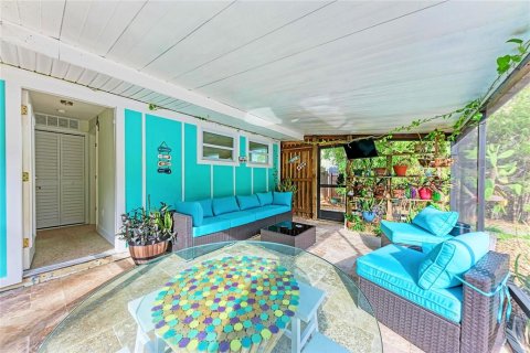 Villa ou maison à vendre à Holmes Beach, Floride: 3 chambres, 104.79 m2 № 2418835 - photo 29