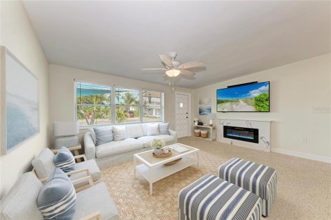 Villa ou maison à vendre à Holmes Beach, Floride: 3 chambres, 104.79 m2 № 2418835 - photo 6