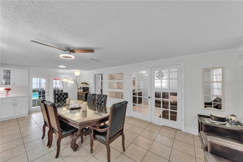 House in Tampa, Florida 4 bedrooms, 153.01 sq.m. № 2231684 - photo 24