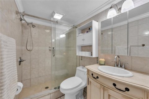 House in Tampa, Florida 4 bedrooms, 153.01 sq.m. № 2231684 - photo 20