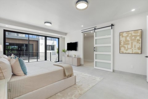 Townhouse in Fort Lauderdale, Florida 4 bedrooms, 390.19 sq.m. № 2190082 - photo 16