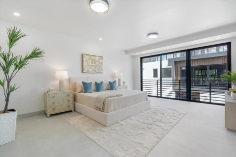 Townhouse in Fort Lauderdale, Florida 4 bedrooms, 390.19 sq.m. № 2190082 - photo 15