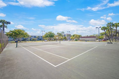 Condo in Lauderdale Lakes, Florida, 2 bedrooms  № 2040283 - photo 13