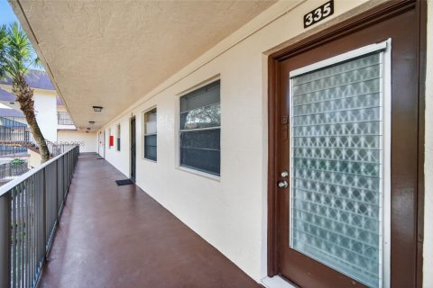 Condo in Lauderdale Lakes, Florida, 2 bedrooms  № 2040283 - photo 28