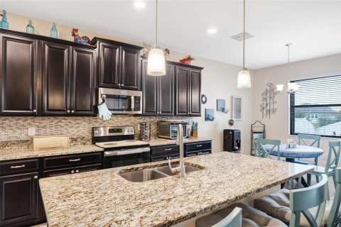 Casa en venta en Riverview, Florida, 6 dormitorios, 363.43 m2 № 1904298 - foto 15