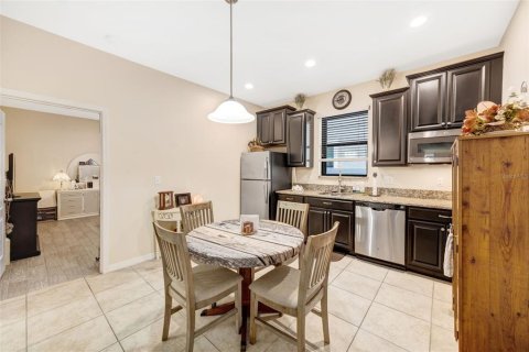 Casa en venta en Riverview, Florida, 6 dormitorios, 363.43 m2 № 1904298 - foto 24