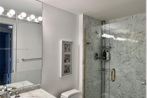 Condo in Key Biscayne, Florida, 3 bedrooms  № 2047378 - photo 14