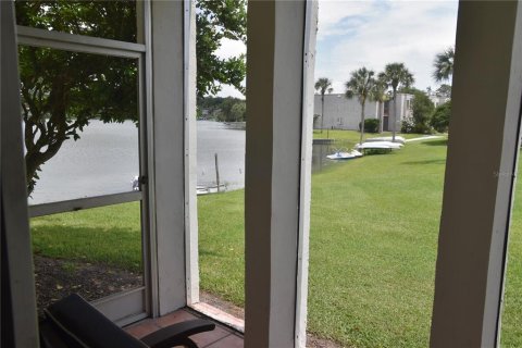 Снять в аренду кондоминиум в Альтамонте-Спрингс, Флорида 6 комнат, 93.09м2, № 1916804 - фото 4
