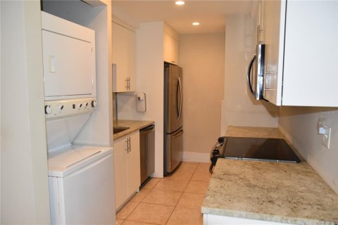 Снять в аренду кондоминиум в Альтамонте-Спрингс, Флорида 6 комнат, 93.09м2, № 1916804 - фото 13