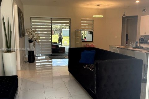 Casa en venta en Naples, Florida, 3 dormitorios № 2074467 - foto 6