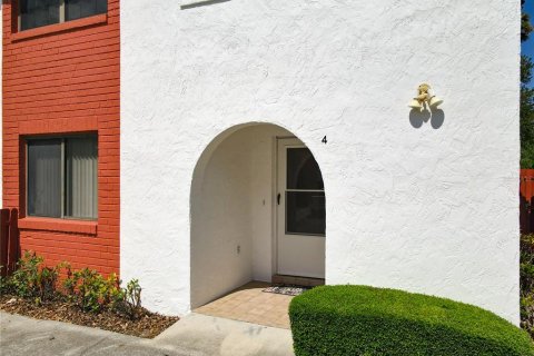 Condo in South Daytona, Florida, 3 bedrooms № 2167019 - photo 5