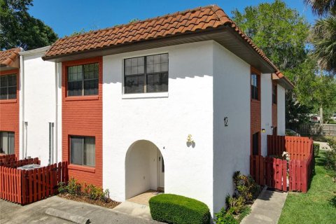 Condo in South Daytona, Florida, 3 bedrooms  № 2167019