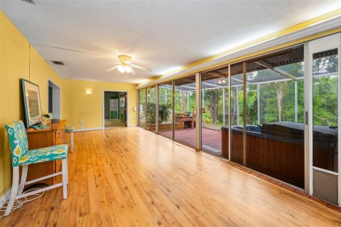 House in Clearwater, Florida 2 bedrooms, 125.14 sq.m. № 1686735 - photo 29
