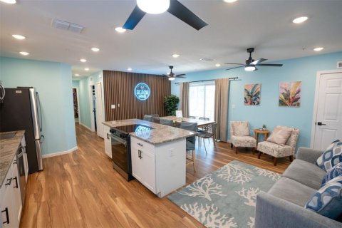 Propiedad comercial en venta en Bradenton, Florida, 1437.76 m2 № 2424145 - foto 30