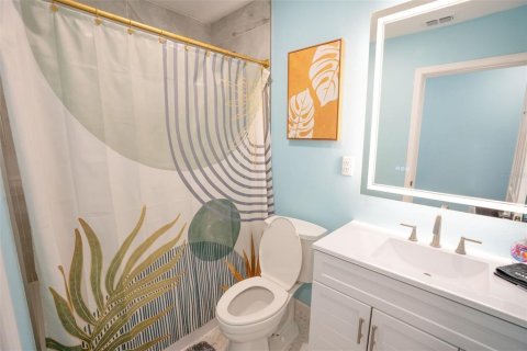 Propiedad comercial en venta en Bradenton, Florida, 1437.76 m2 № 2424145 - foto 28