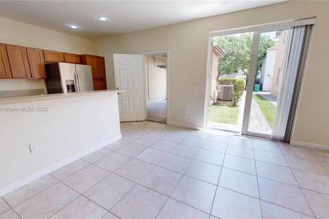 Touwnhouse à louer à Miami, Floride: 3 chambres, 161.65 m2 № 1920588 - photo 19