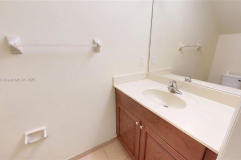 Touwnhouse à louer à Miami, Floride: 3 chambres, 161.65 m2 № 1920588 - photo 16