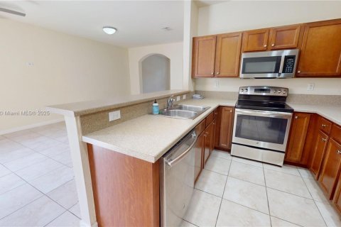 Touwnhouse à louer à Miami, Floride: 3 chambres, 161.65 m2 № 1920588 - photo 22