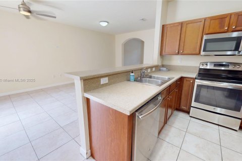 Touwnhouse à louer à Miami, Floride: 3 chambres, 161.65 m2 № 1920588 - photo 23